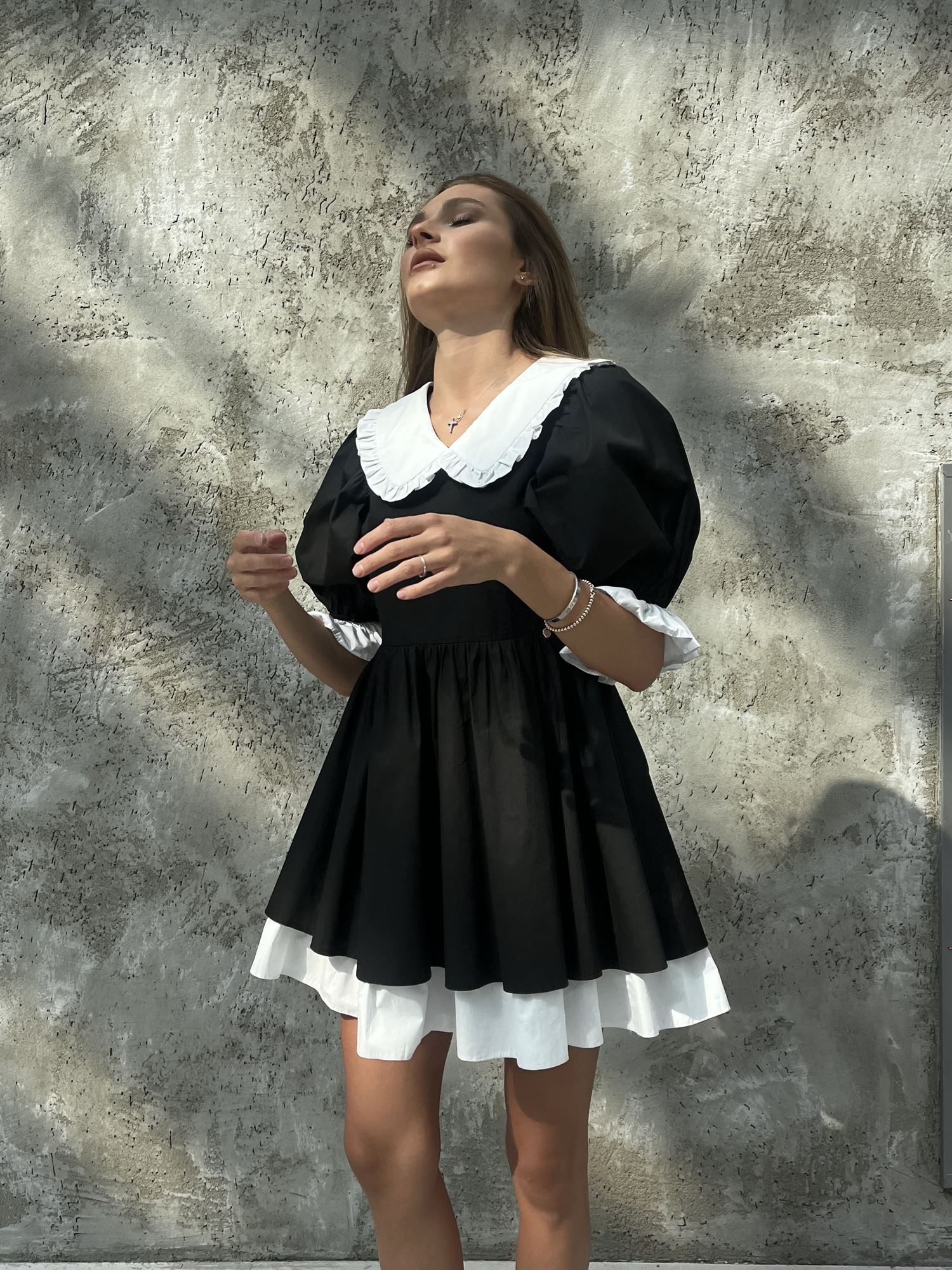 Мода и стиль - платье с белым воротником
